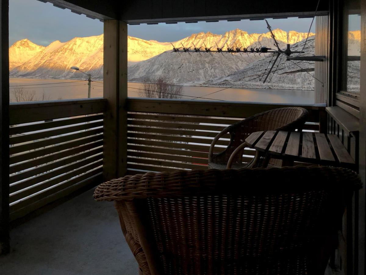 Segla Guesthouse - With View Of Fjord Fjordgard Exterior foto